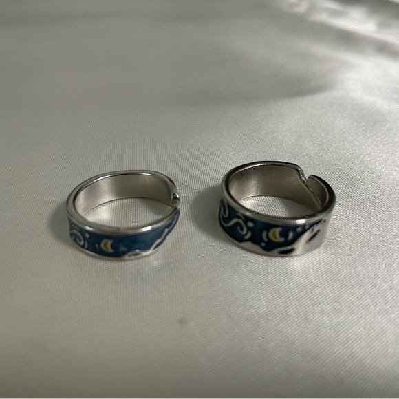 Blue and Silver Patterned Rings - Picture 5 of 6